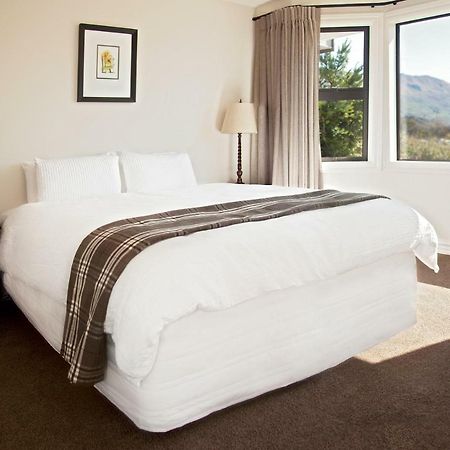 Pembroke Lodge Wanaka Bagian luar foto